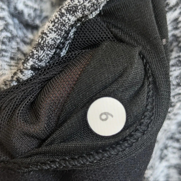 Lululemon Power Y Tank in White Black size‎ 6 Yoga Running Active Performance - Picture 2 of 6